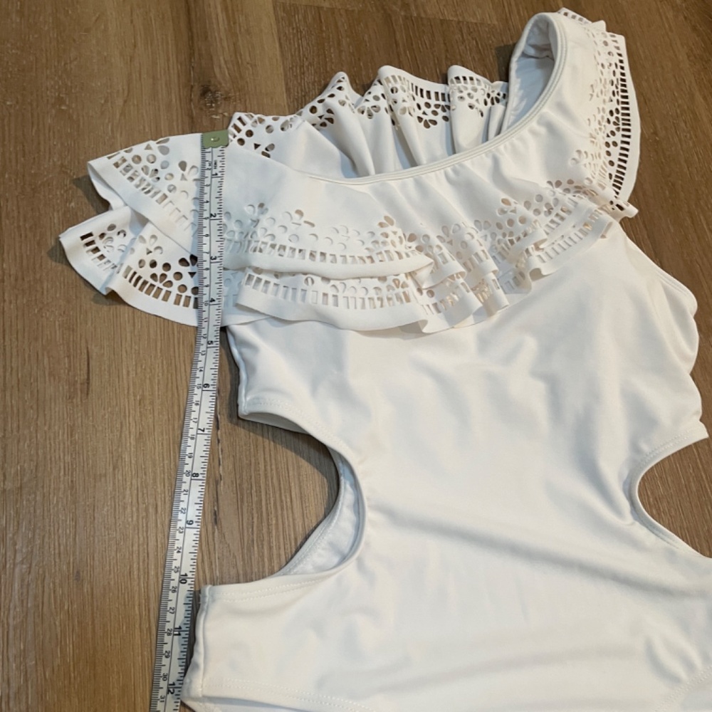 Boohoo White One Shoulder Ruffle Swimsuit, Size 6 - Picture 4 of 10